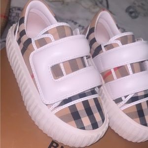 Kids Burberry sneakers